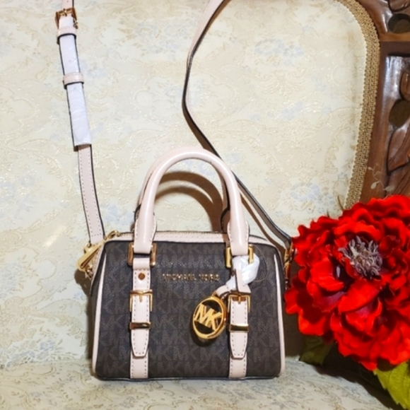 Michael Kors Mini Bag - Picture 3 of 10